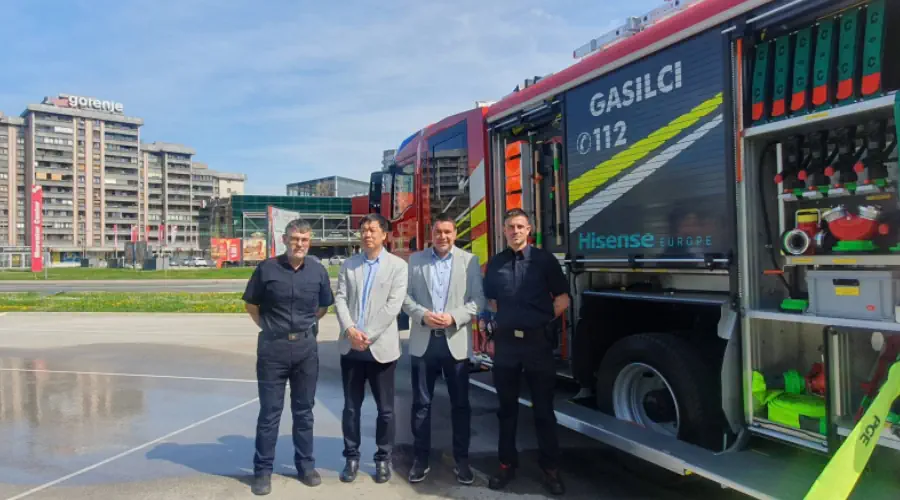 2-Corpo_news_2024_donates_fire_truck-900-500.webp 2-Corpo_news_2024_donates_fire_truck-900-500.webp