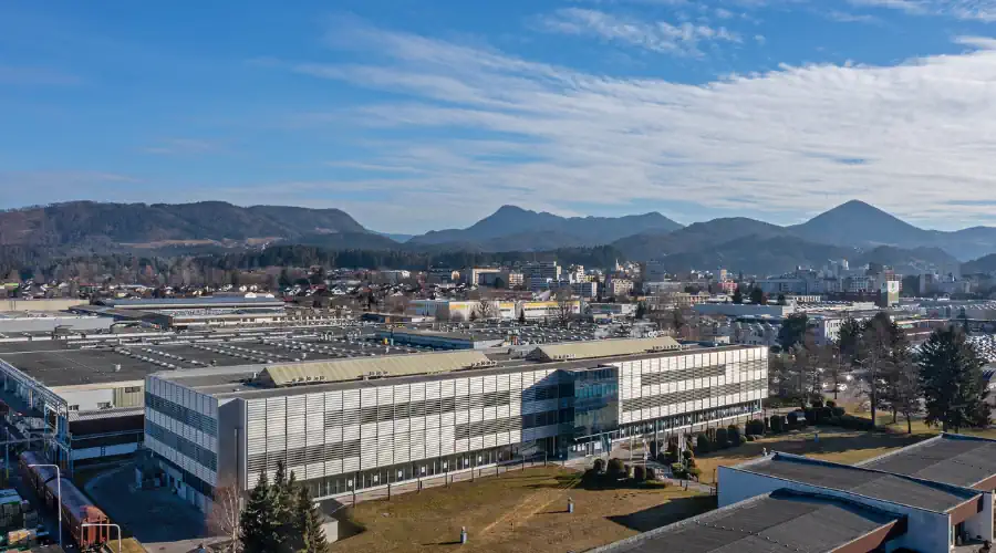 ENG_Press_Rooms_Velenje_img_4-CMS-900x500.webp ENG_Press_Rooms_Velenje_img_4-CMS-900x500.webp