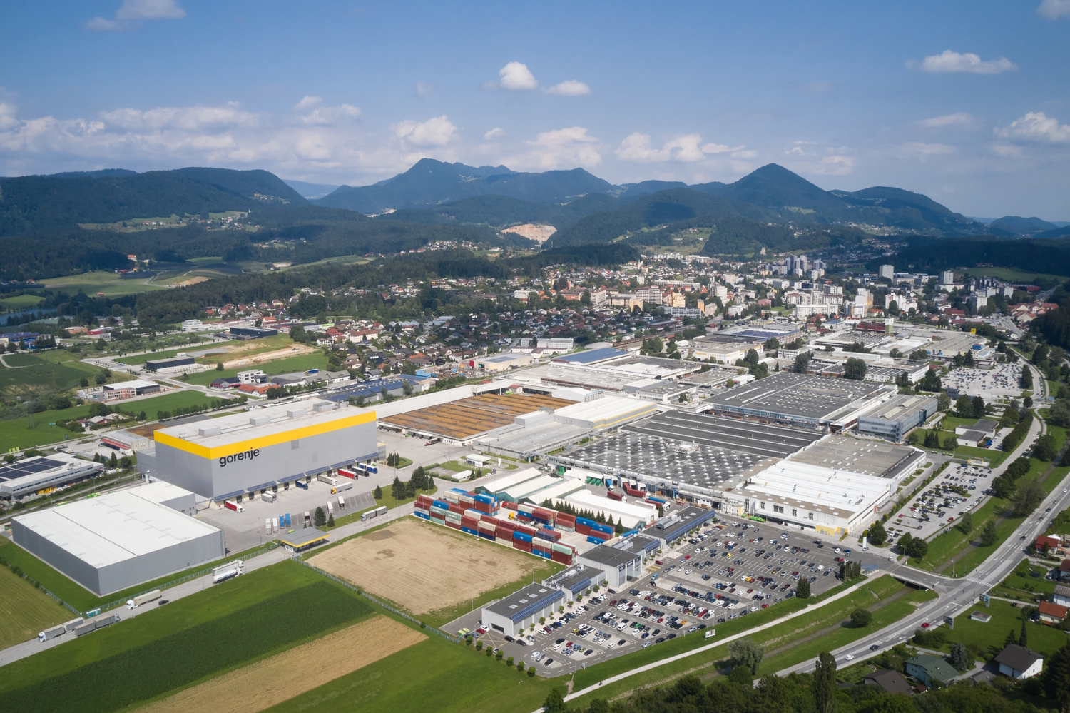 Industrijski park Hisense Europe.jpg Industrijski park Hisense Europe.jpg