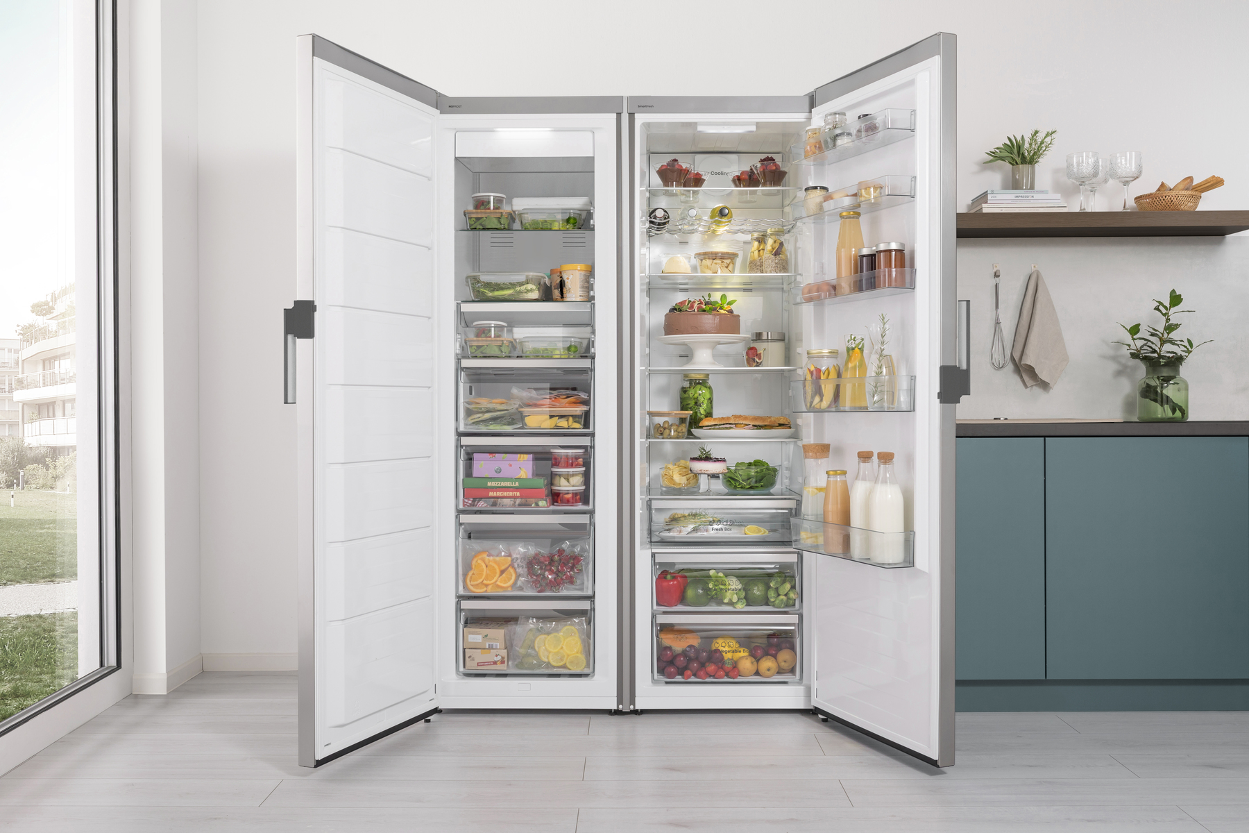 hisense_upright_freezer_and_fridge_sbs_layout_open.jpg hisense_upright_freezer_and_fridge_sbs_layout_open.jpg